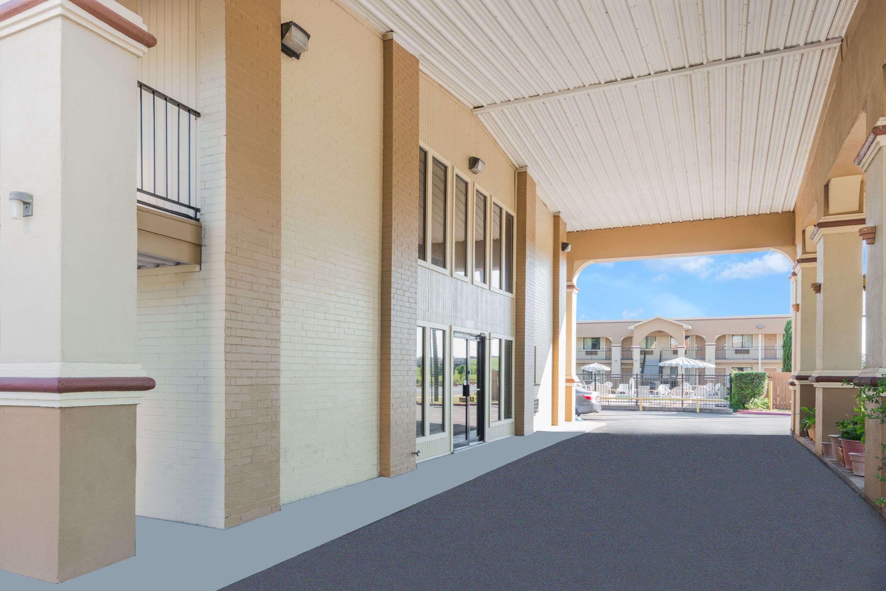 Days Inn By Wyndham San Marcos Ngoại thất bức ảnh